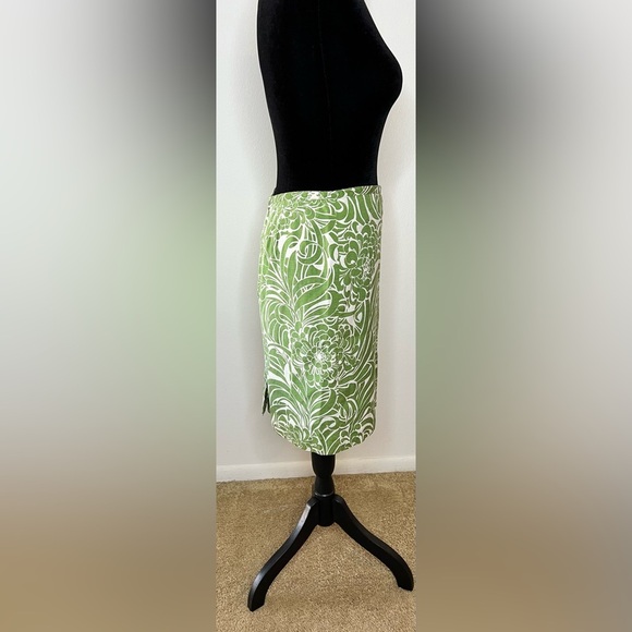 Loft Green and White floral Spring Summer pencil skirt lined zip back 2 petite - Picture 4 of 8